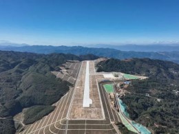 云南鳳慶通用機(jī)場建設(shè)工程項目土石方、地基處理及排水工程施工